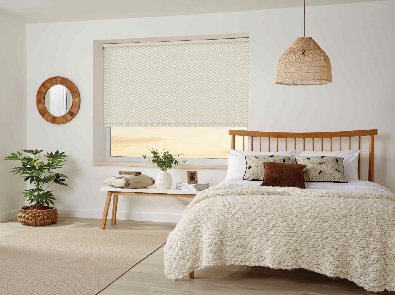 LL_2022_Roller_Aztec_Driftwood_Bed_Main