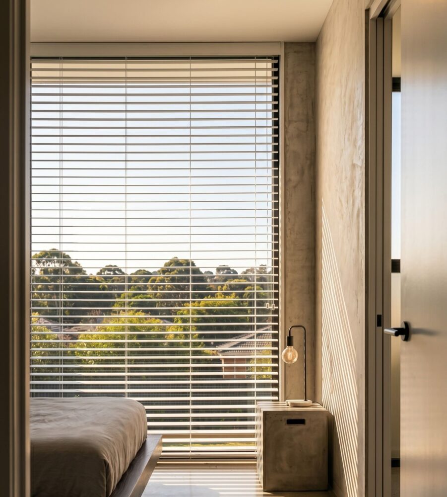 Venetian_Bedroom_Portrait