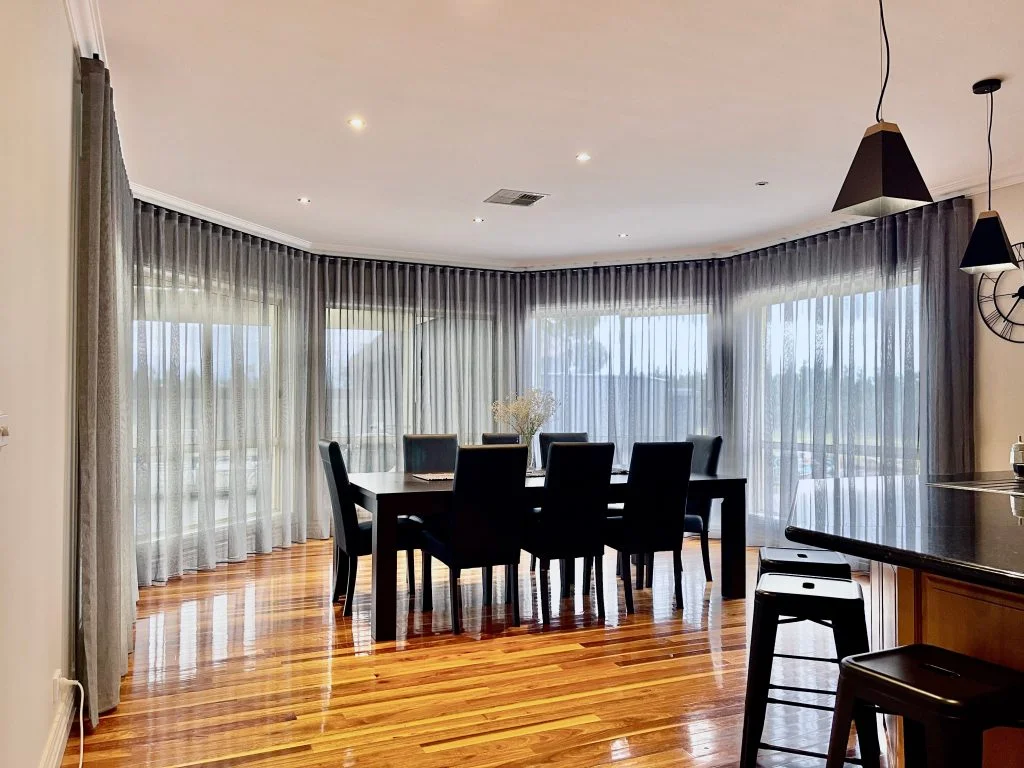 14 Modern Curtain Designs For Your Living Room