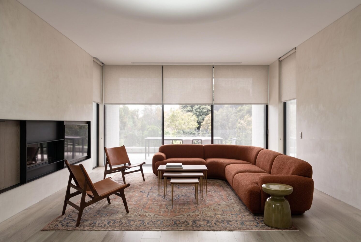 Double_Roller_Apartment_Living(1)