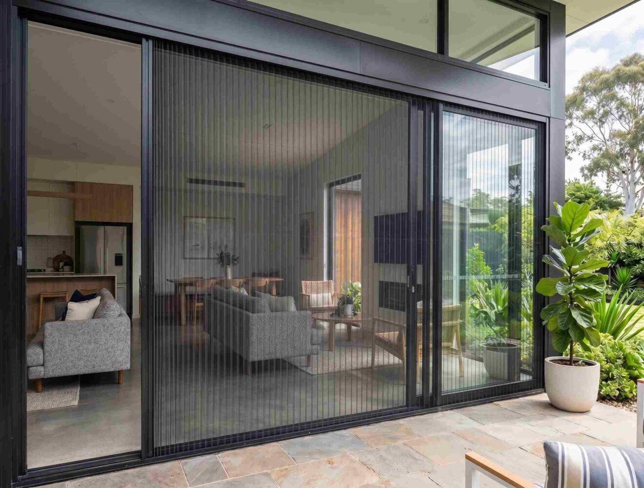 Retractable Flyscreens