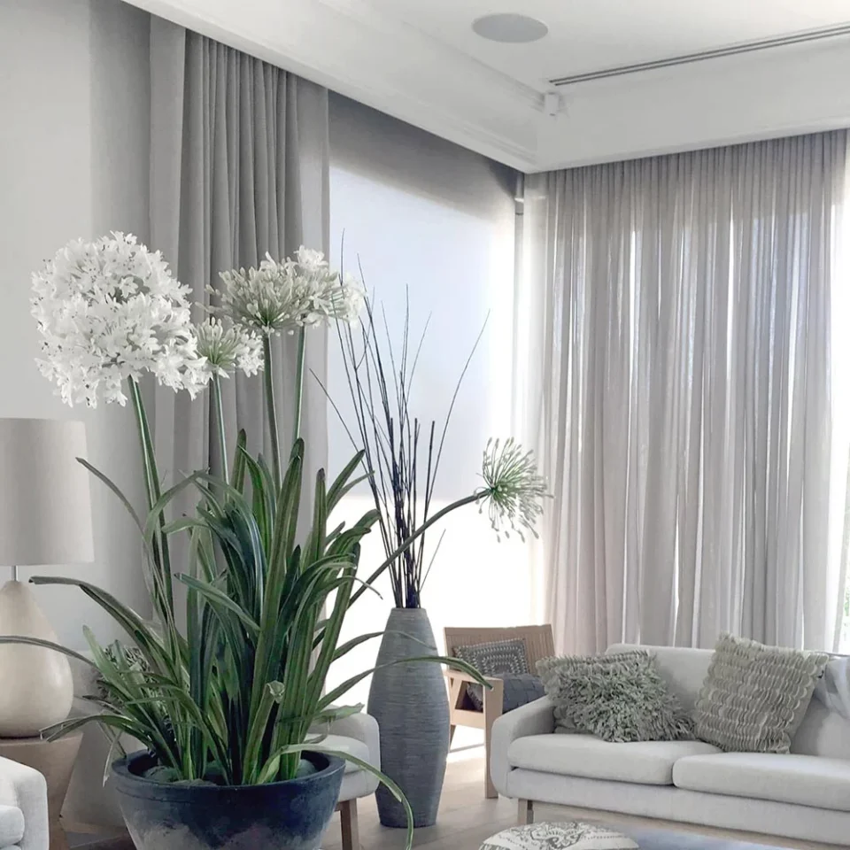 Meta Blinds